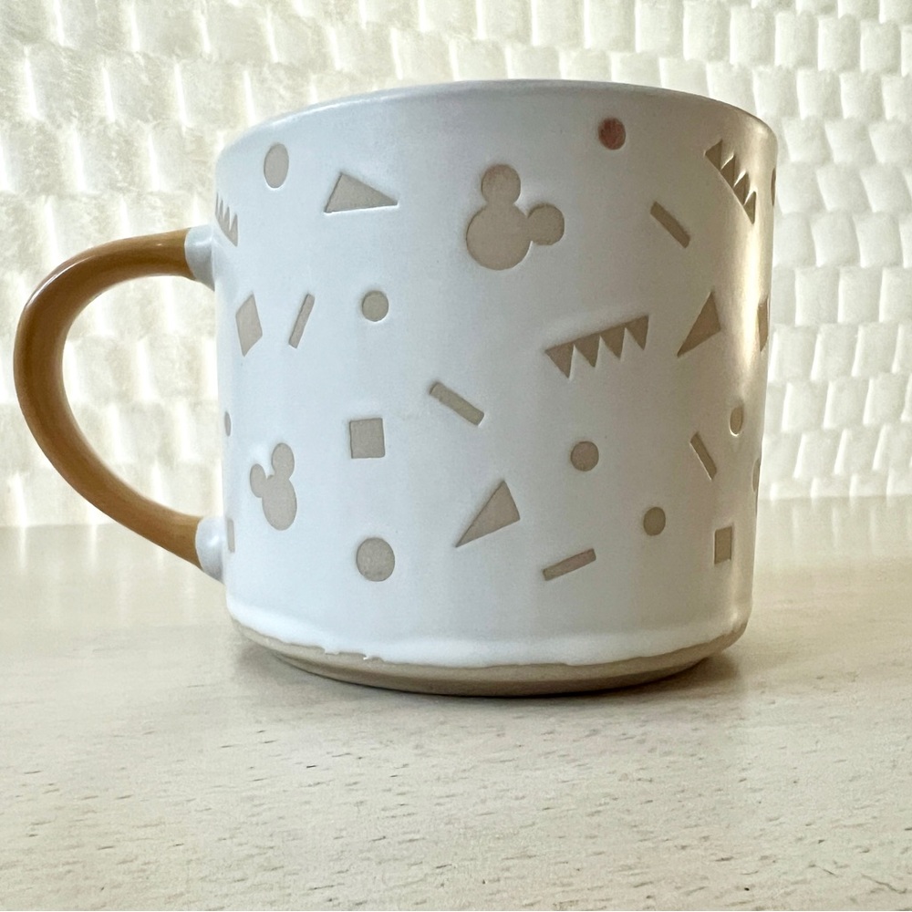 Zak! 2022 Disney Mickey Mouse Celebration Mug Beige White Cup Coffee Cocoa Tea